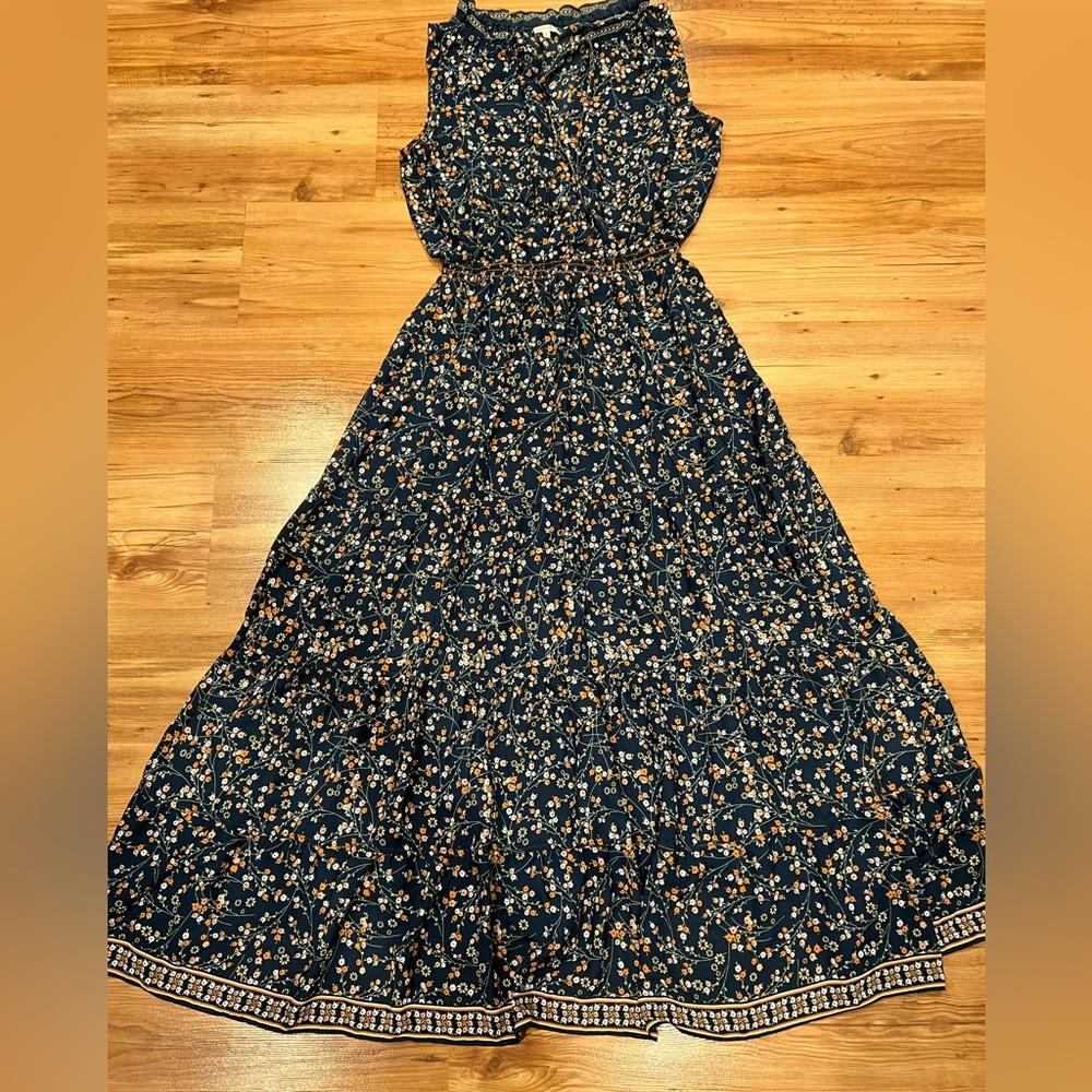 Very cute looong dress
